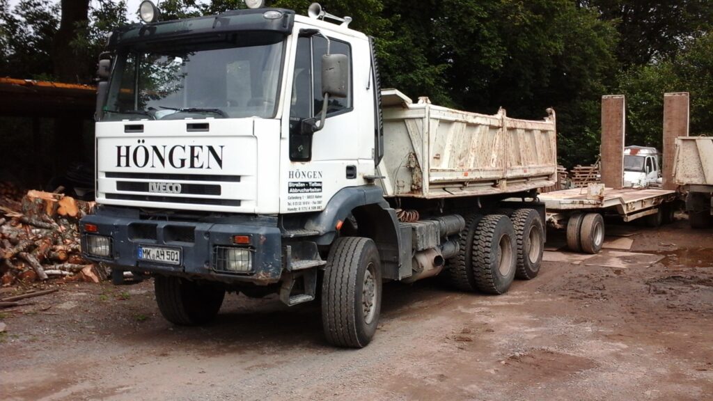 IVECO Dreiseitenkipper von Höngen